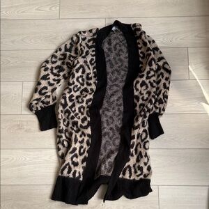 LEOPARD PRINT CARDIGAN